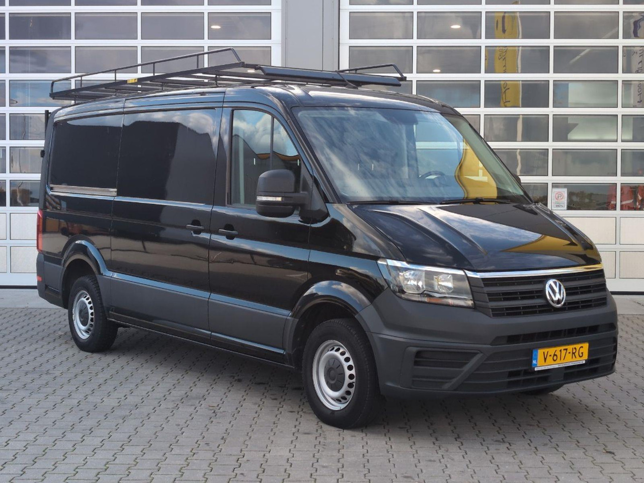 Volkswagen Crafter 30 2.0 TDI L3H2 Trendline | 2018 | 101.985 km | V617RG | NAP: Logisch - Autre matériel: photos 2 Volkswagen Crafter 30 2.0 TDI L3H2 Trendline | 2018 | 101.985 km | V617RG | NAP: Logisch - Autre matériel: photos 2