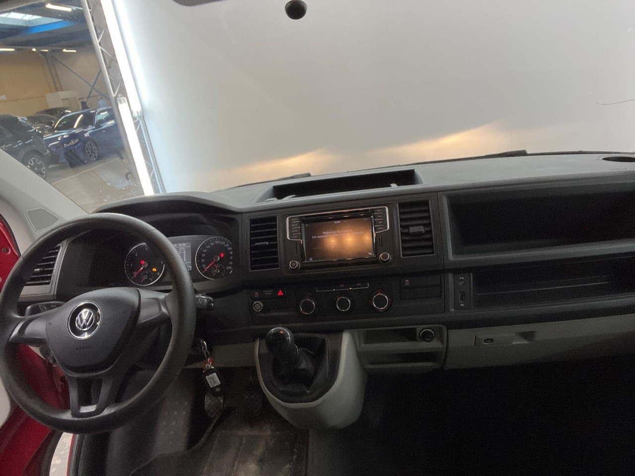 Volkswagen Transporter 2.0 TDI L1H1 Highline | 2019 | 151.061 km | VBJ56P | NAP: Logisch - Autre matériel: photos 5 Volkswagen Transporter 2.0 TDI L1H1 Highline | 2019 | 151.061 km | VBJ56P | NAP: Logisch - Autre matériel: photos 5