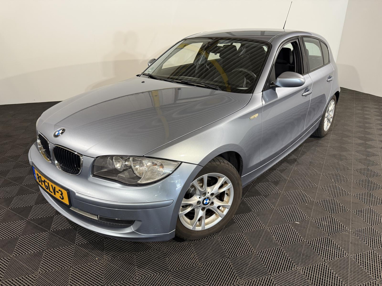 Voiture à hayon BMW | 1-serie | 116i Business Line | 2008 | 251.500 km | 81GLV3 | Logisch: photos 1