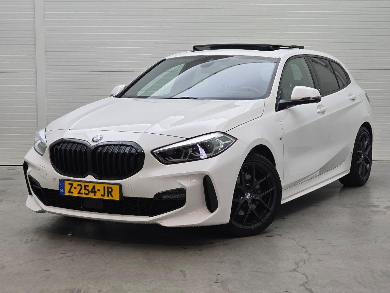 BMW 1 - serie 118i High Executive M-Sport | 2020 | 90.496 km | Automaat | Z254JR | NAP: Geen oordeel - Voiture à hayon: photos 1 BMW 1 - serie 118i High Executive M-Sport | 2020 | 90.496 km | Automaat | Z254JR | NAP: Geen oordeel - Voiture à hayon: photos 1