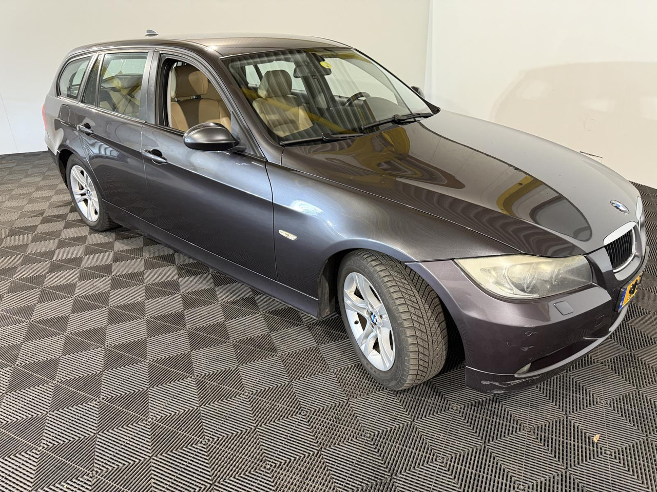 BMW 3-serie Touring 318i Business Line| 2007 | 317.522 km | 91-ZK-RR - Voiture: photos 3 BMW 3-serie Touring 318i Business Line| 2007 | 317.522 km | 91-ZK-RR - Voiture: photos 3