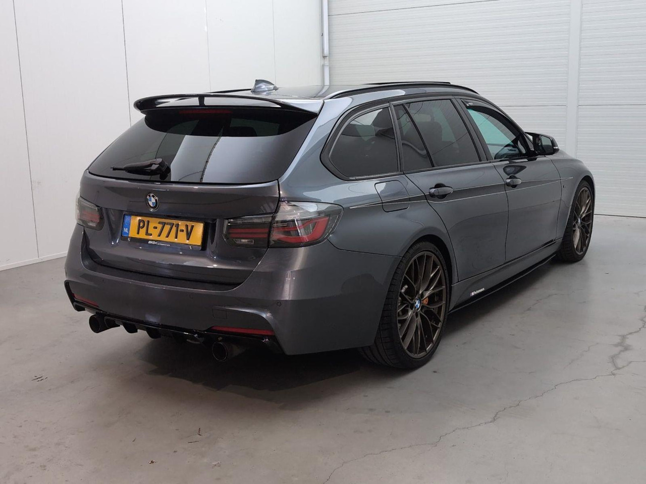 BMW 3-serie Touring 340i xDrive High Executive | 2017 | 202.316 km | Automaat | PL771V | NAP: Geen oordeel - Voiture: photos 4 BMW 3-serie Touring 340i xDrive High Executive | 2017 | 202.316 km | Automaat | PL771V | NAP: Geen oordeel - Voiture: photos 4