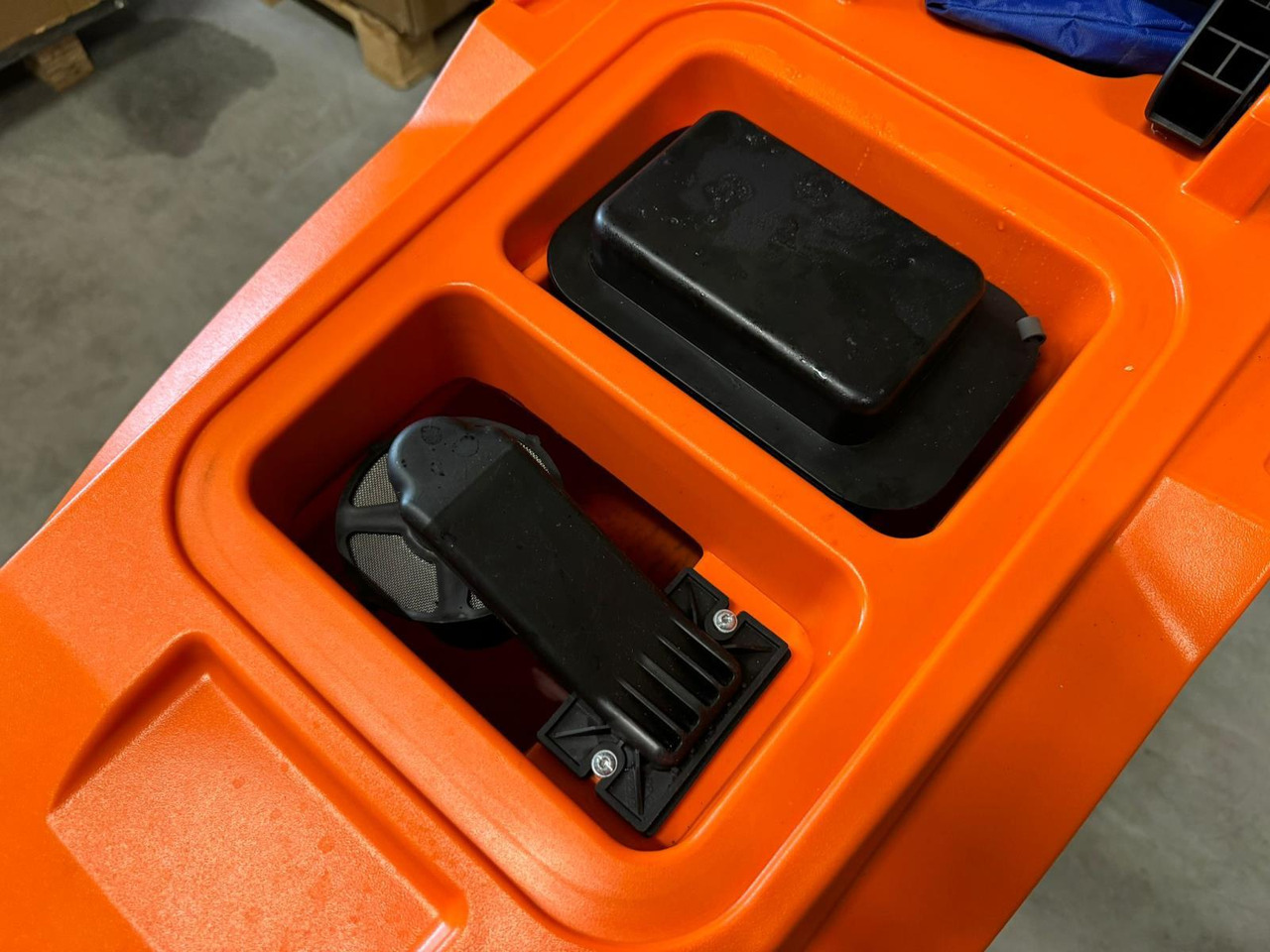 CHANCEE XMD 50/50C VEEGMACHINE NIEUW - Machine de nettoyage: photos 4 CHANCEE XMD 50/50C VEEGMACHINE NIEUW - Machine de nettoyage: photos 4