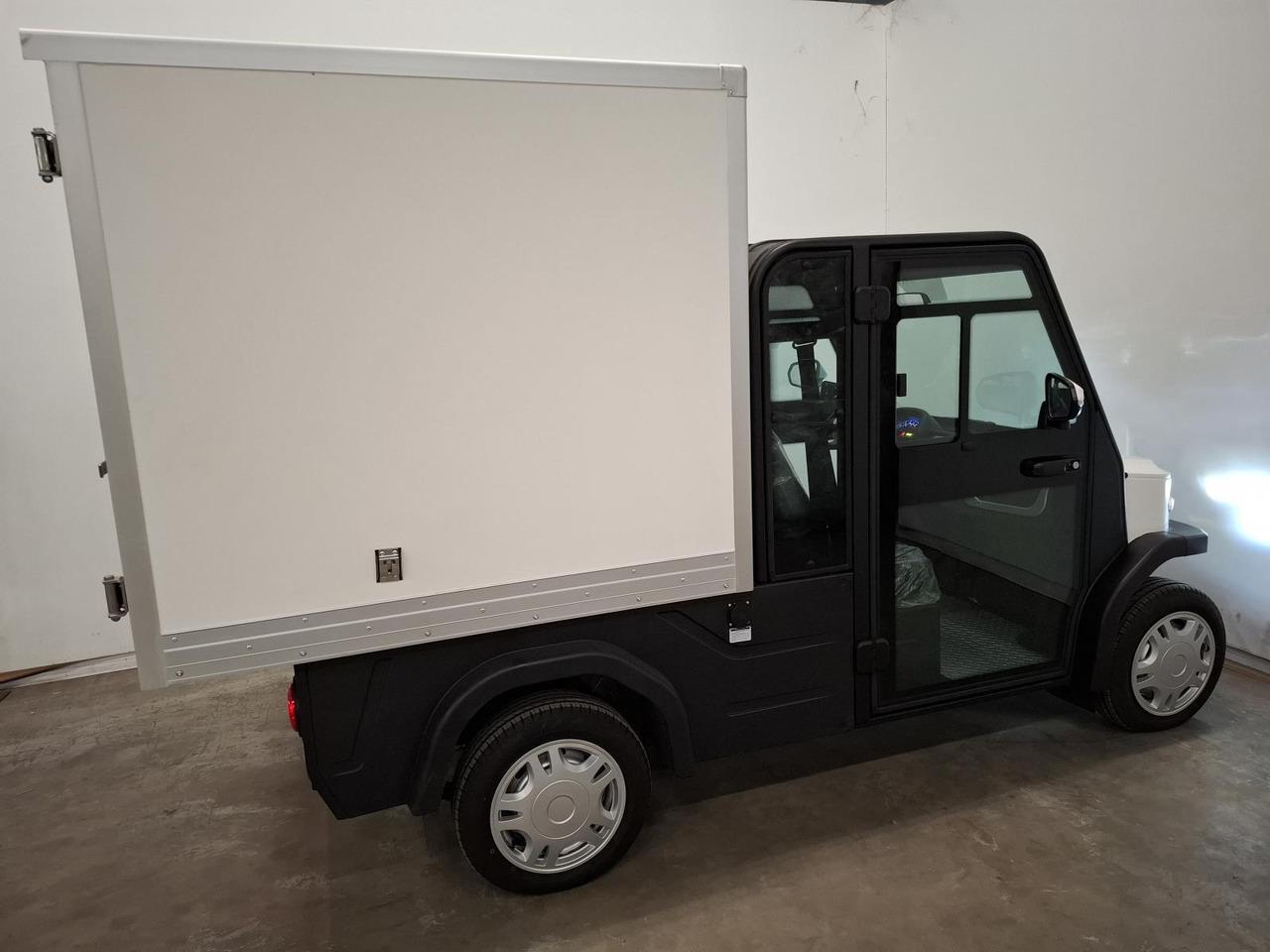 Elvtong Selvo S2. DCH + Big Closed Cargo Box 1011804 - Utilitaire électrique compact: photos 5 Elvtong Selvo S2. DCH + Big Closed Cargo Box 1011804 - Utilitaire électrique compact: photos 5