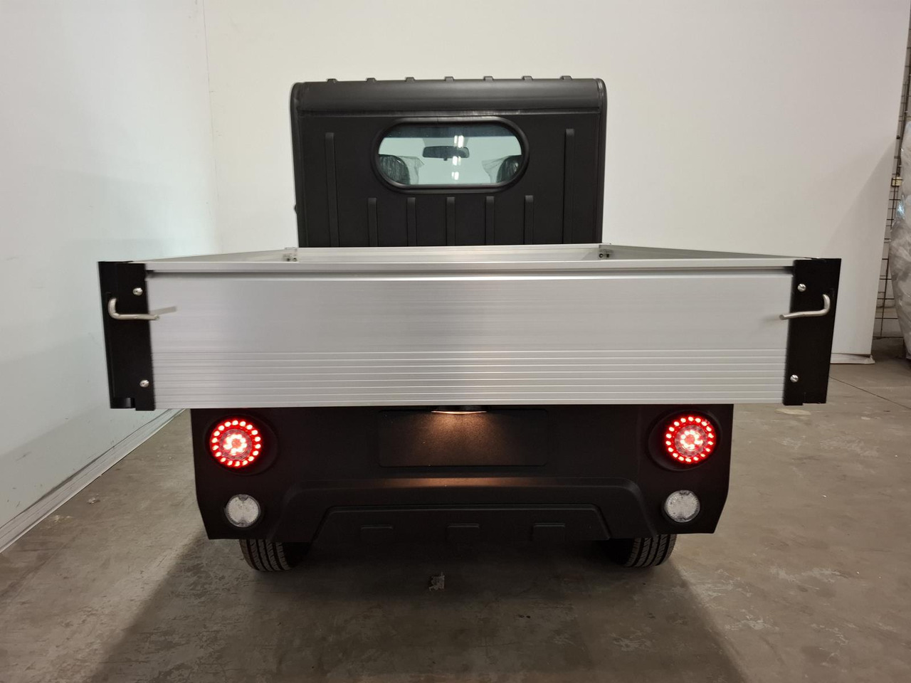 Elvtong Selvo S2. DCH + Kipper Open Cargo Box 1009461 - Utilitaire électrique compact: photos 2 Elvtong Selvo S2. DCH + Kipper Open Cargo Box 1009461 - Utilitaire électrique compact: photos 2