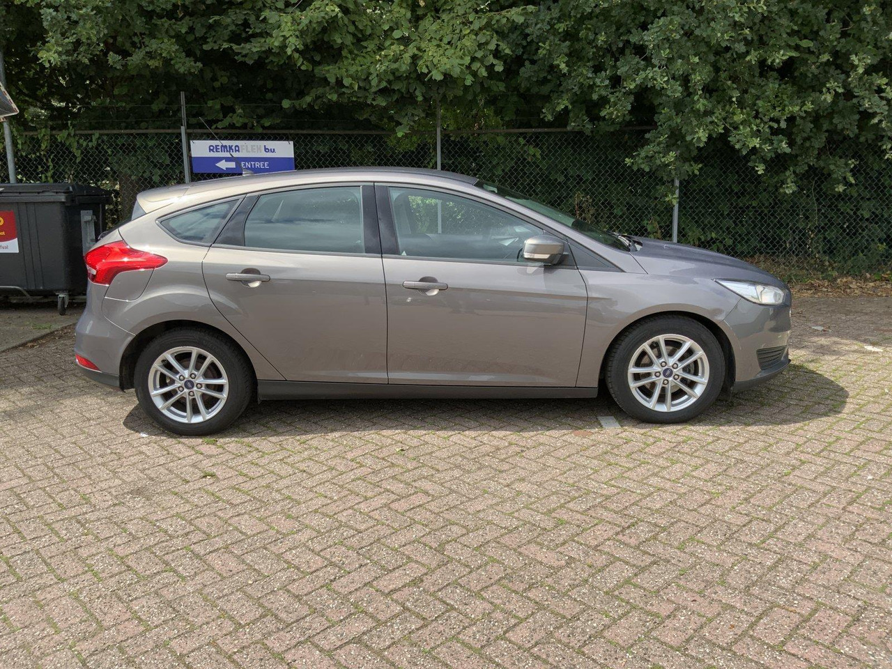 Ford Focus | 1.5 TDCI Trend | 2016 | 163.005 | JL-694-H - Voiture à hayon: photos 2 Ford Focus | 1.5 TDCI Trend | 2016 | 163.005 | JL-694-H - Voiture à hayon: photos 2