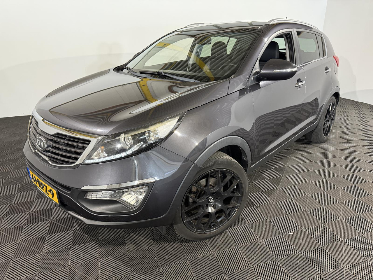 Kia | Sportage | 1.6 GDI X-ecutive Plus Pack | 2011 | 138.229 km | 61RPZ9 | Logisch - SUV: photos 1 Kia | Sportage | 1.6 GDI X-ecutive Plus Pack | 2011 | 138.229 km | 61RPZ9 | Logisch - SUV: photos 1