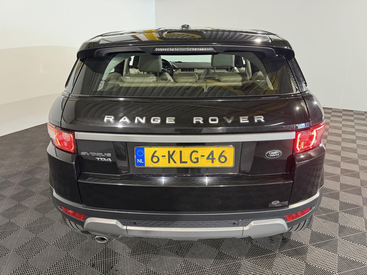 Land Rover Range Rover Evoque 2.2 TD4 4WD Pure | 2013 | 288.735 km | 6-KLG-46 - SUV: photos 4 Land Rover Range Rover Evoque 2.2 TD4 4WD Pure | 2013 | 288.735 km | 6-KLG-46 - SUV: photos 4