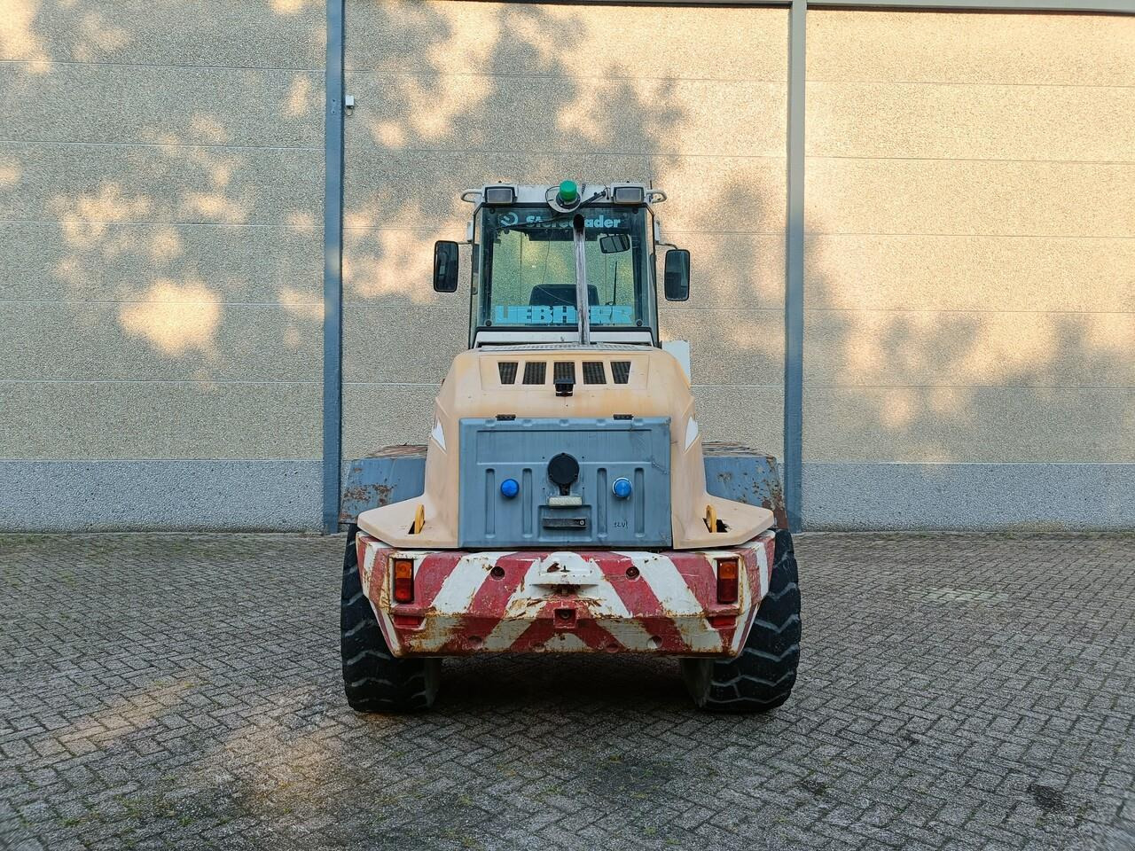 Liebherr L514 Shovel - Chargeuse sur pneus: photos 4 Liebherr L514 Shovel - Chargeuse sur pneus: photos 4