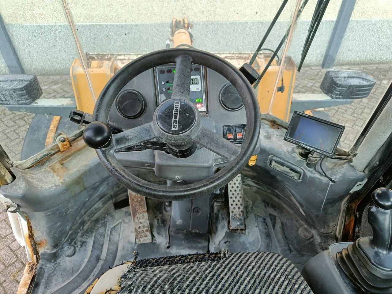 Liebherr L514 Shovel - Chargeuse sur pneus: photos 5 Liebherr L514 Shovel - Chargeuse sur pneus: photos 5