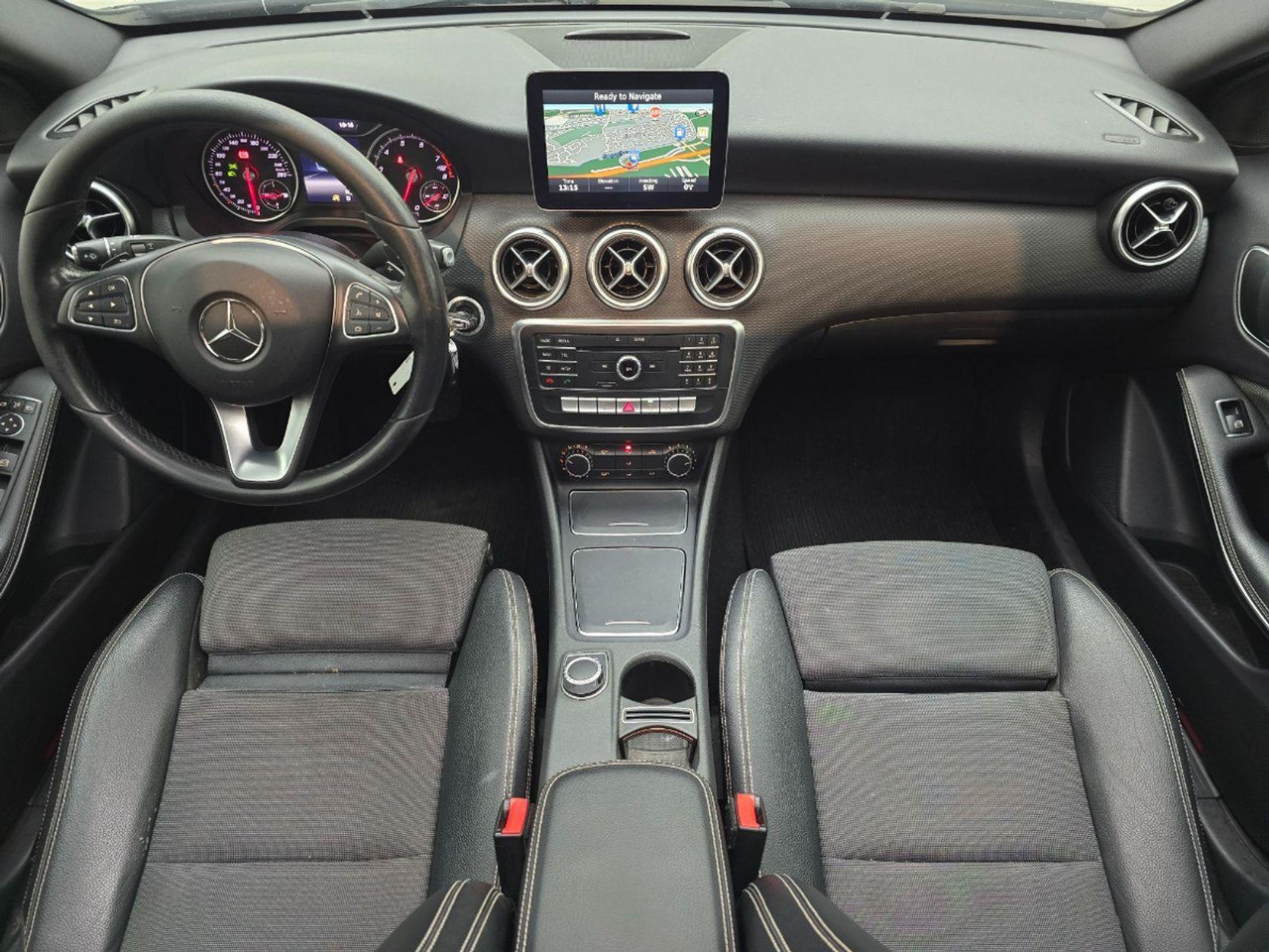 Mercedes-Benz A-klasse 180 Lease Edition Plus | 2017 | 233.018 km | Automaat | NH266H | NAP: Logisch - Voiture à hayon: photos 5 Mercedes-Benz A-klasse 180 Lease Edition Plus | 2017 | 233.018 km | Automaat | NH266H | NAP: Logisch - Voiture à hayon: photos 5