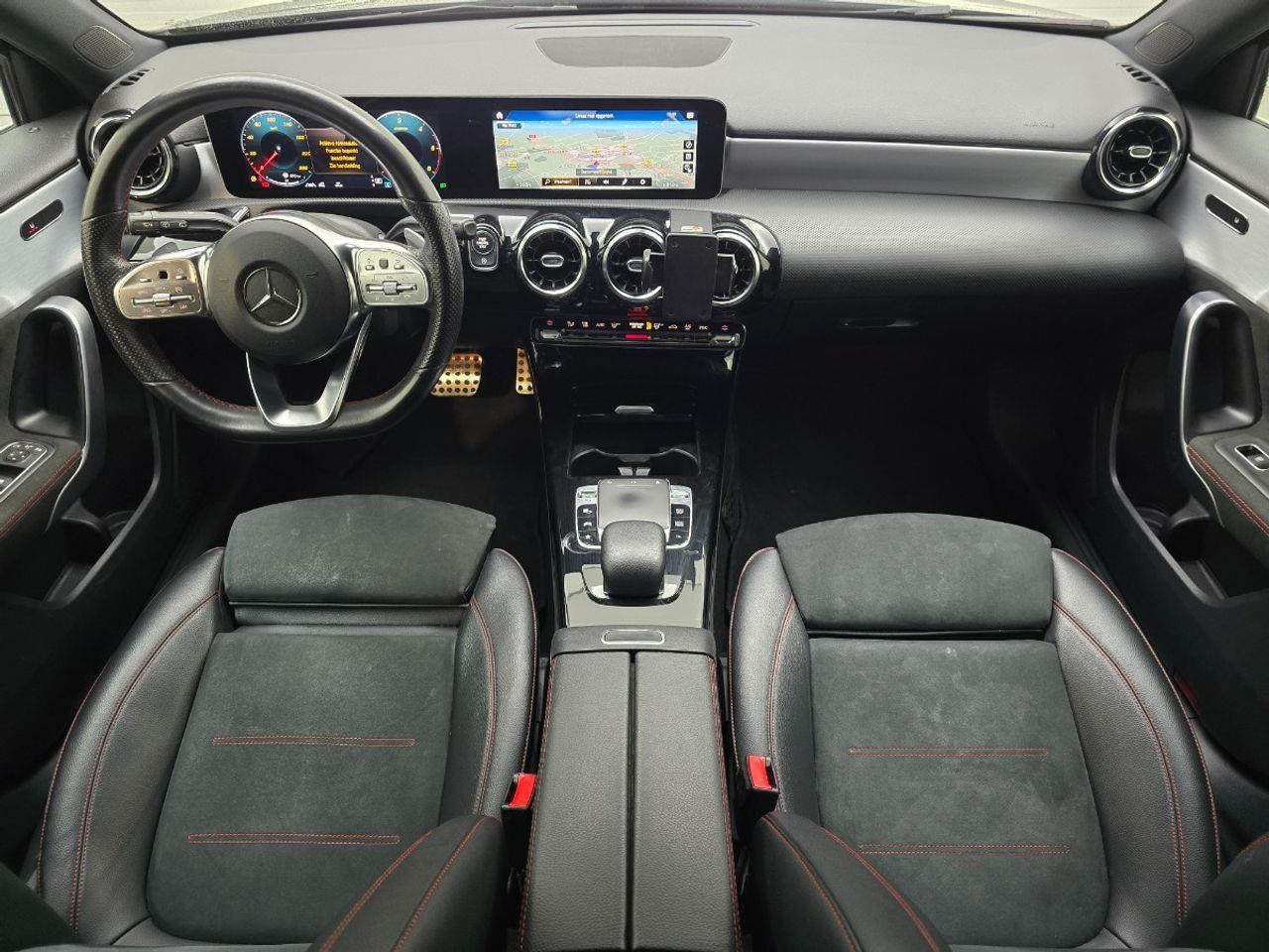 Mercedes - Benz A - klasse 180 d Business Solution AMG | 2018 | 218.074 km | TV989S | NAP: Logisch - Voiture à hayon: photos 5 Mercedes - Benz A - klasse 180 d Business Solution AMG | 2018 | 218.074 km | TV989S | NAP: Logisch - Voiture à hayon: photos 5