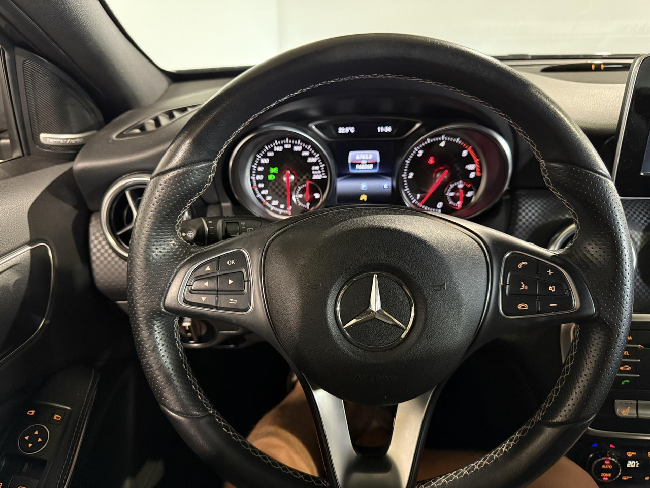 Mercedes-Benz A-klasse 200d Sport Edition | 2018 | 168.268 km | K-690-BJ - Voiture à hayon: photos 5 Mercedes-Benz A-klasse 200d Sport Edition | 2018 | 168.268 km | K-690-BJ - Voiture à hayon: photos 5