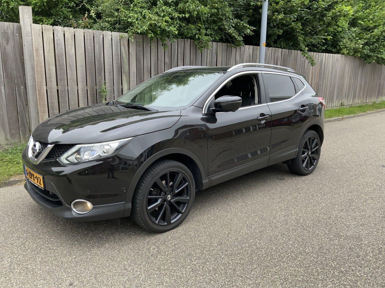 Nissan Qashqai 1.6 Tekna 6-ZPX-92 209.591km - Voiture: photos 1 Nissan Qashqai 1.6 Tekna 6-ZPX-92 209.591km - Voiture: photos 1