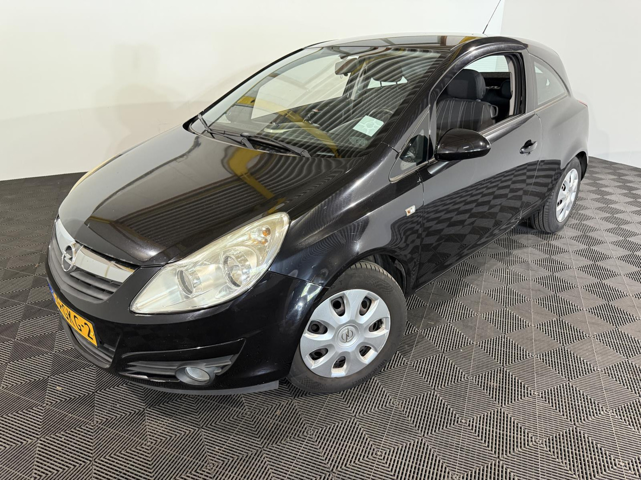 Opel Corsa 1.2-16V Enjoy | 2008 | 162.578 km | 69-GKG-2 - Voiture à hayon: photos 1 Opel Corsa 1.2-16V Enjoy | 2008 | 162.578 km | 69-GKG-2 - Voiture à hayon: photos 1