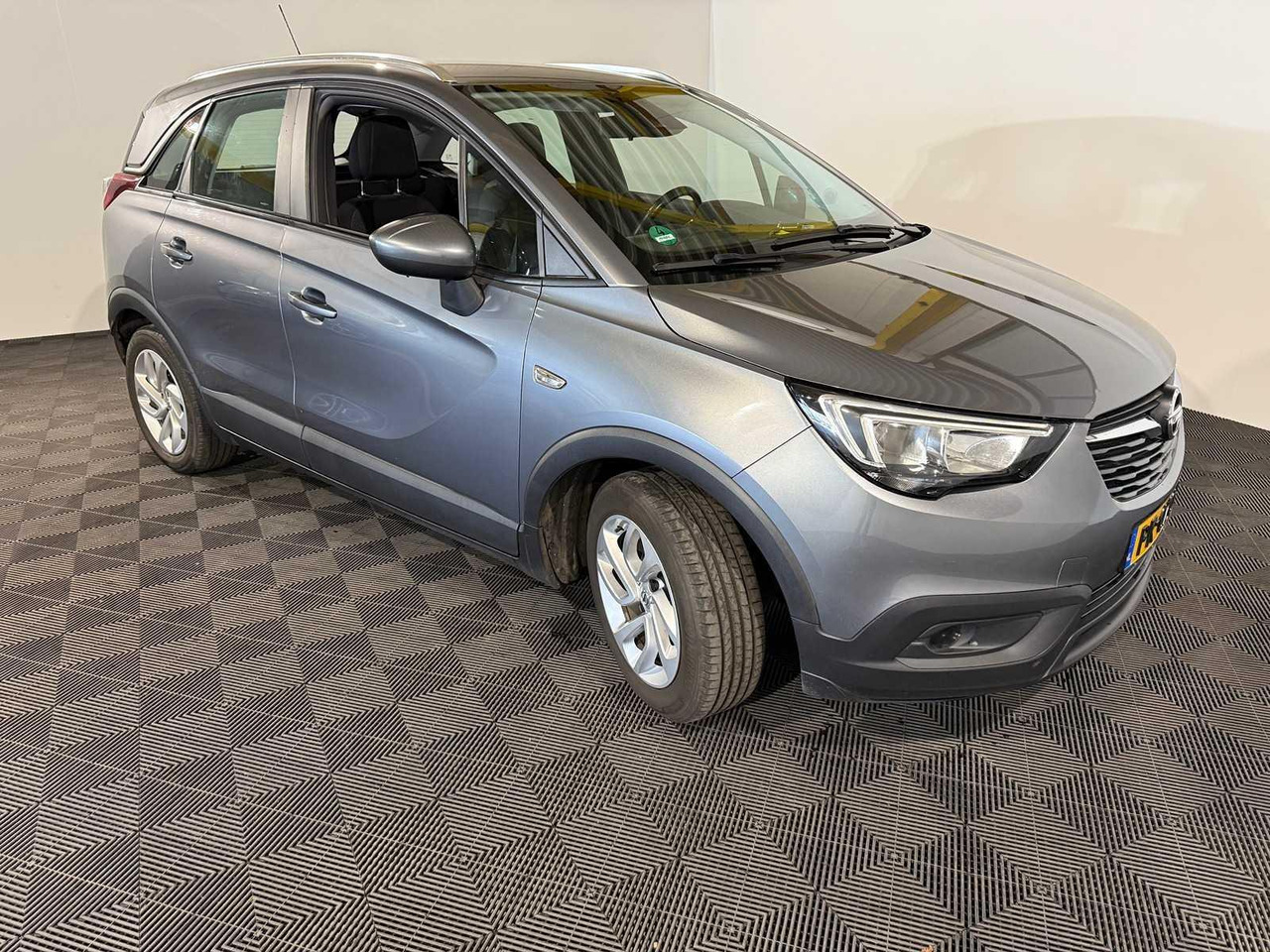 Opel Crossland X 1.2 Innovation | 2017 | 152.826 km | PK-020-X - SUV: photos 3 Opel Crossland X 1.2 Innovation | 2017 | 152.826 km | PK-020-X - SUV: photos 3