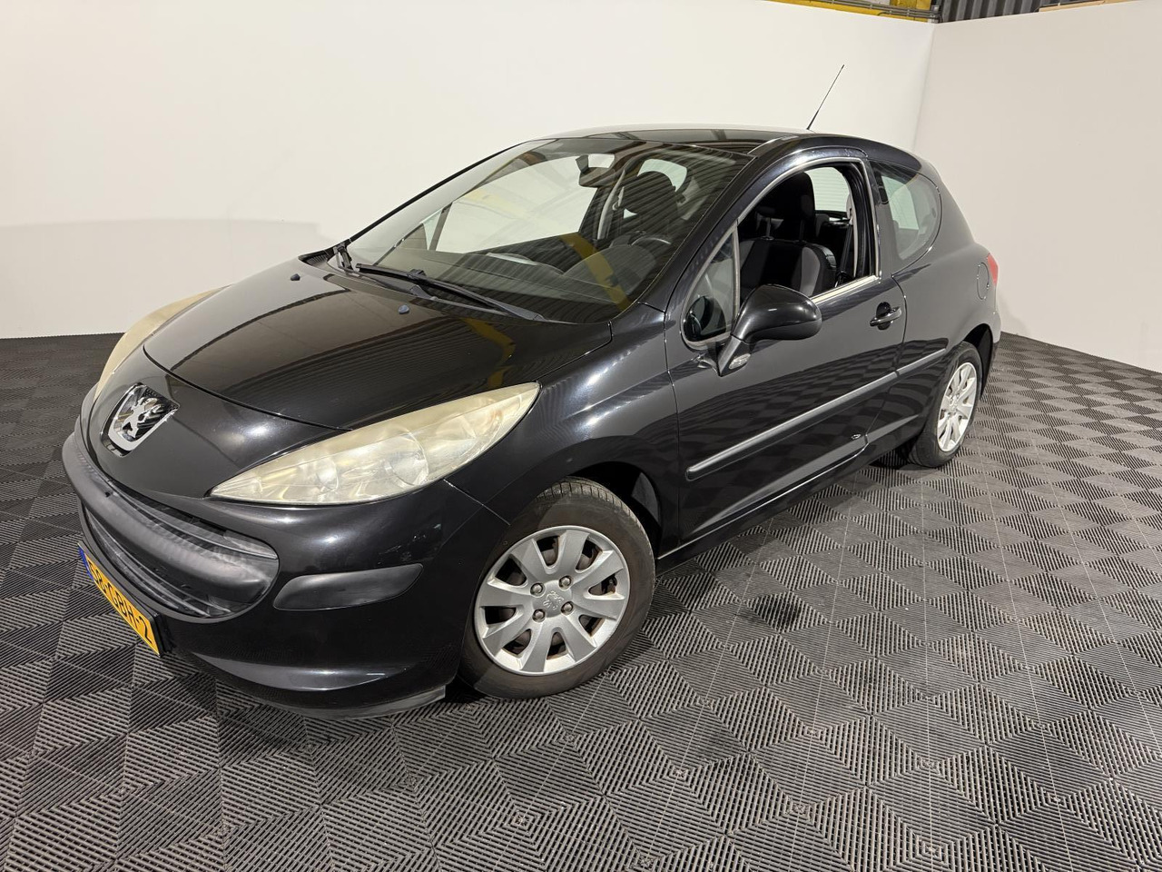 Peugeot | 207 | 1.4 VTi Cool 'n Blue | 2008 | 185.053 km | 58GBH2 | Logisch - Voiture à hayon: photos 1 Peugeot | 207 | 1.4 VTi Cool 'n Blue | 2008 | 185.053 km | 58GBH2 | Logisch - Voiture à hayon: photos 1