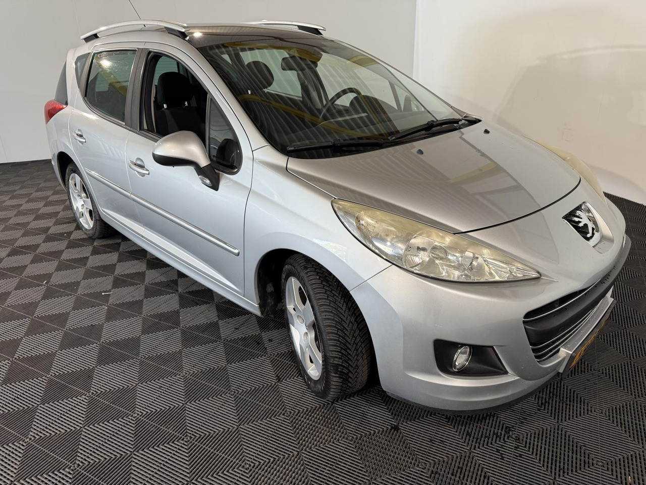 Peugeot | 207 SW | 1.6 VTi Sublime | 2009 | 125.329 km | NK430Z | Geen oordeel - Voiture: photos 3 Peugeot | 207 SW | 1.6 VTi Sublime | 2009 | 125.329 km | NK430Z | Geen oordeel - Voiture: photos 3