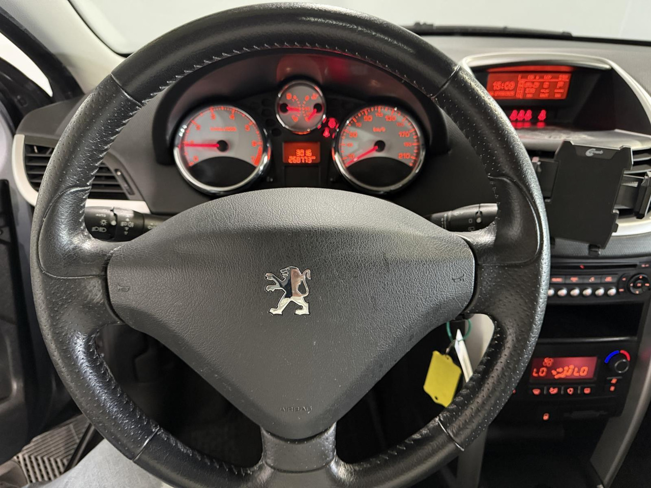 Peugeot | 207 SW | 1.6 VTi XS | 2010 | 268.773 km | 73NGR5 | Logisch - Voiture: photos 4 Peugeot | 207 SW | 1.6 VTi XS | 2010 | 268.773 km | 73NGR5 | Logisch - Voiture: photos 4