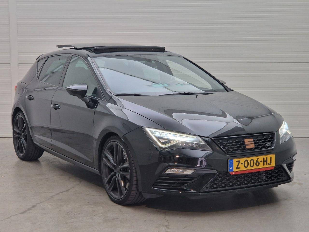 SEAT Leon 2.0 TSI CUPRA Black | 2019 | 118.589 km | Z006HJ | NAP: Geen oordeel - Voiture: photos 2 SEAT Leon 2.0 TSI CUPRA Black | 2019 | 118.589 km | Z006HJ | NAP: Geen oordeel - Voiture: photos 2