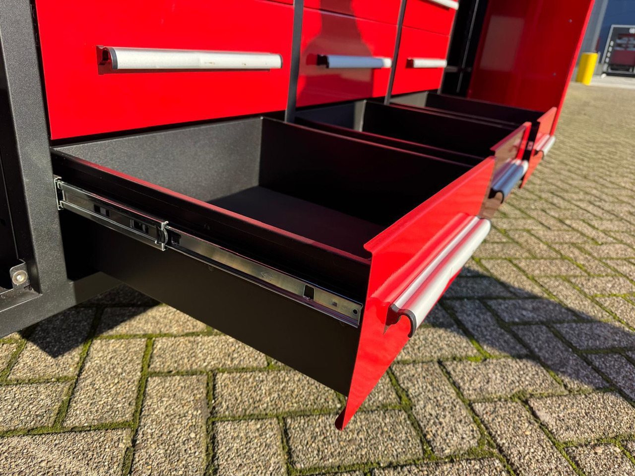 StahlWorks 10FT-12D-2-01C Gereedschapswand met 12 Lades en 2 Deuren (Nieuw) - Équipement de garage: photos 3 StahlWorks 10FT-12D-2-01C Gereedschapswand met 12 Lades en 2 Deuren (Nieuw) - Équipement de garage: photos 3