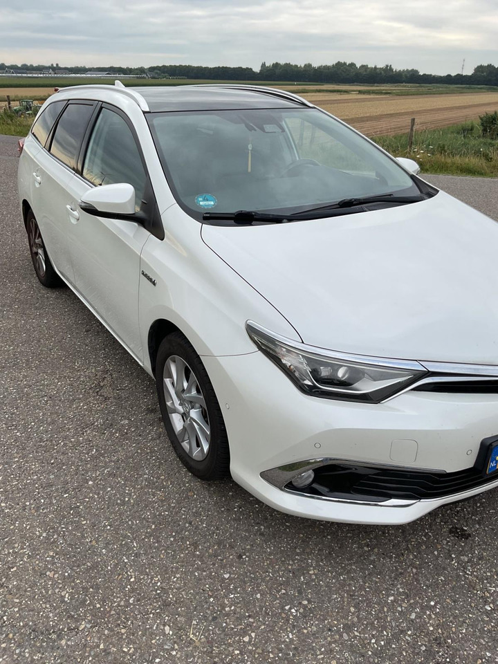 Toyota Auris Touring Sports | 1.8 Hybrid Lease pro | 2016 | 174.638 | KV-758-Z - Voiture: photos 4 Toyota Auris Touring Sports | 1.8 Hybrid Lease pro | 2016 | 174.638 | KV-758-Z - Voiture: photos 4