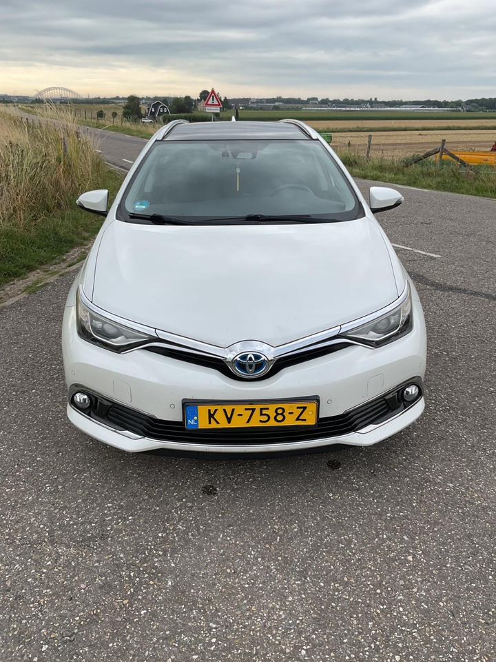Toyota Auris Touring Sports | 1.8 Hybrid Lease pro | 2016 | 174.638 | KV-758-Z - Voiture: photos 3 Toyota Auris Touring Sports | 1.8 Hybrid Lease pro | 2016 | 174.638 | KV-758-Z - Voiture: photos 3