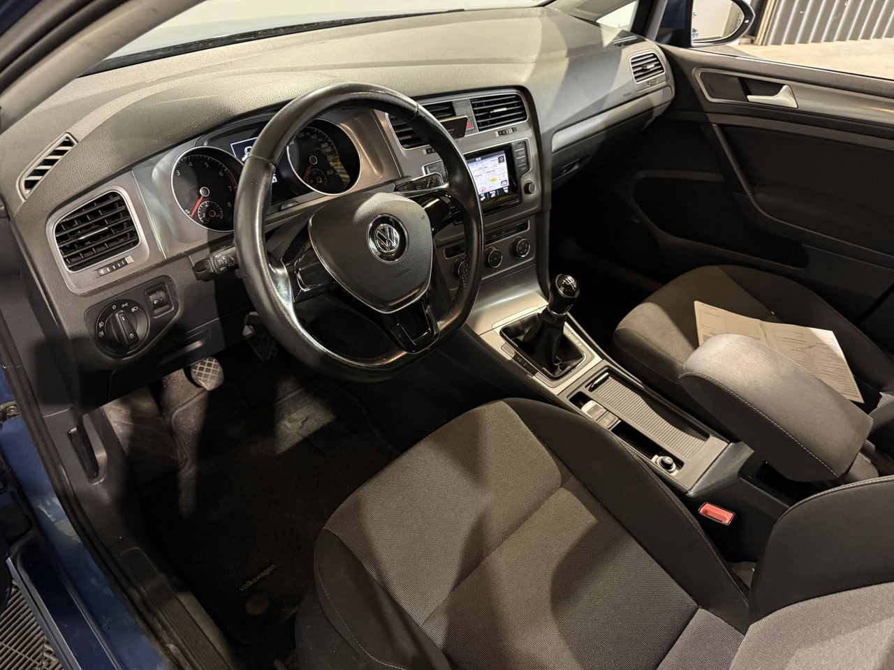 Volkswagen Golf 1.2 TSI Trend Edition 2015 GD-645-J 266.170 km - Voiture à hayon: photos 3 Volkswagen Golf 1.2 TSI Trend Edition 2015 GD-645-J 266.170 km - Voiture à hayon: photos 3
