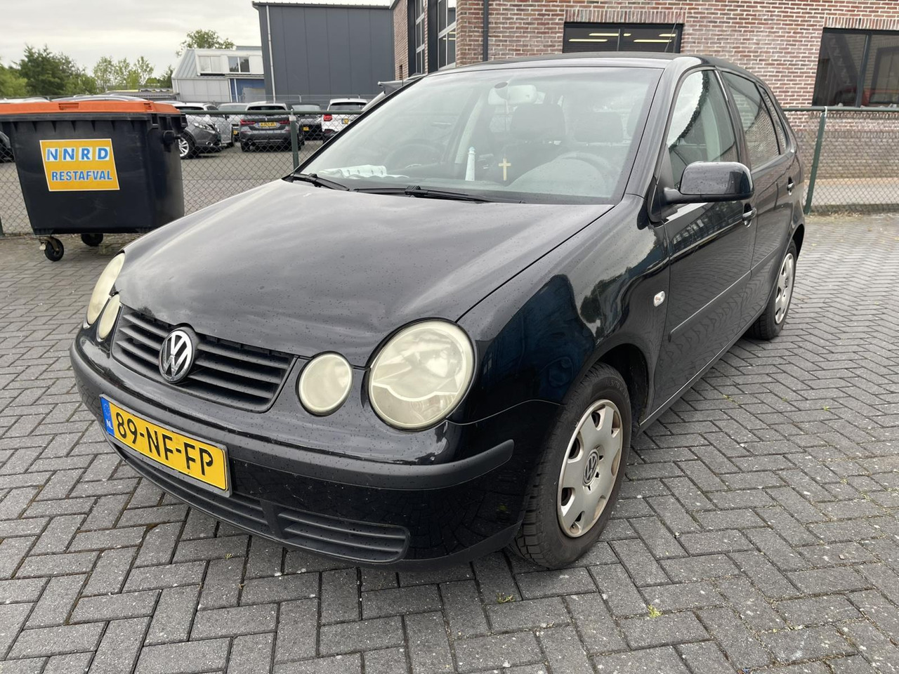 Volkswagen Polo 1.4-16V Comfortline 2003 196.752 km 89-NF-FP - Voiture: photos 1 Volkswagen Polo 1.4-16V Comfortline 2003 196.752 km 89-NF-FP - Voiture: photos 1