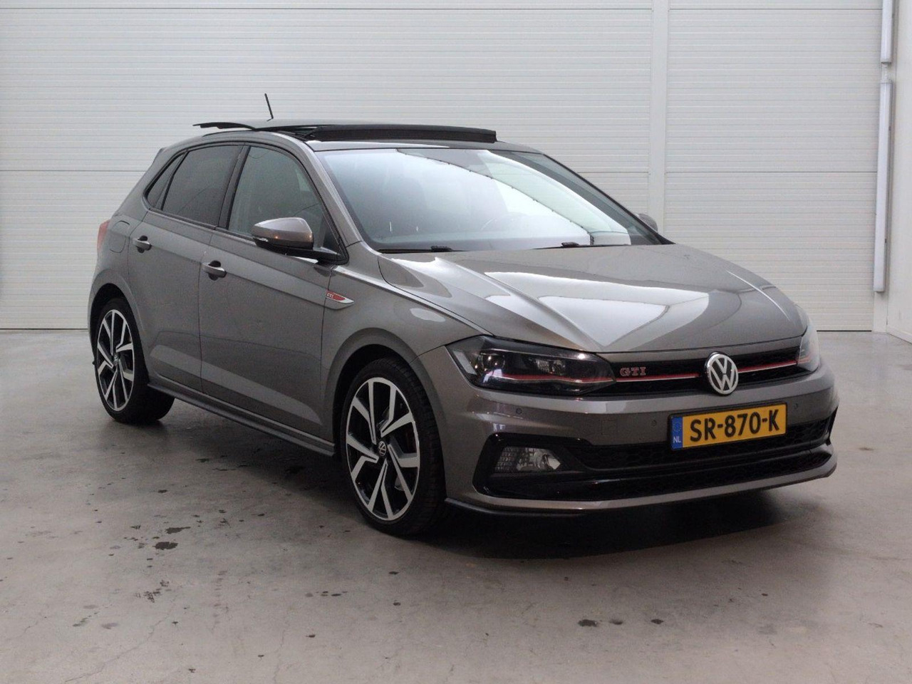 Volkswagen Polo 2.0 TSI GTI | 2018 | 208.534 km | Automaat | SR870K | NAP: Logisch - Voiture à hayon: photos 2 Volkswagen Polo 2.0 TSI GTI | 2018 | 208.534 km | Automaat | SR870K | NAP: Logisch - Voiture à hayon: photos 2