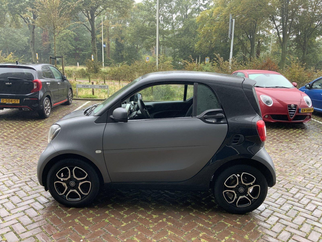 Smart | fortwo | 1.0 Pure | 2016 | 65.531 km | JV611T | Logisch - Voiture à hayon: photos 3 Smart | fortwo | 1.0 Pure | 2016 | 65.531 km | JV611T | Logisch - Voiture à hayon: photos 3