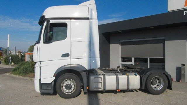 Mercedes-Benz Actros 1845LS Kipphydr. 2 Leiter - Tracteur routier: photos 4 Mercedes-Benz Actros 1845LS Kipphydr. 2 Leiter - Tracteur routier: photos 4