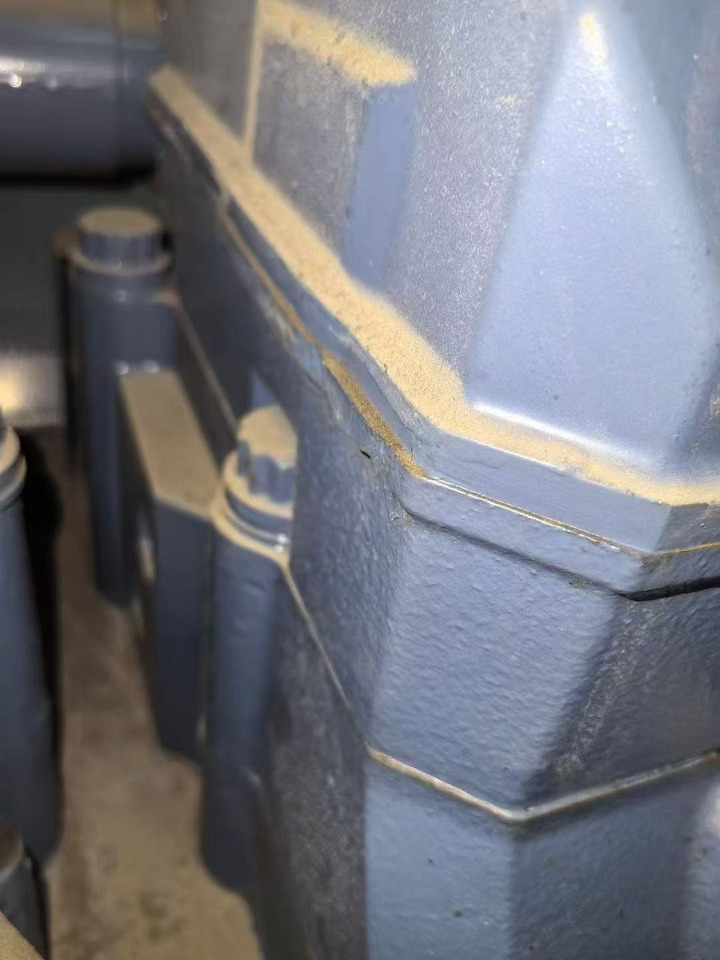 MITSHIBISHI - Machine-outil: photos 1 MITSHIBISHI - Machine-outil: photos 1