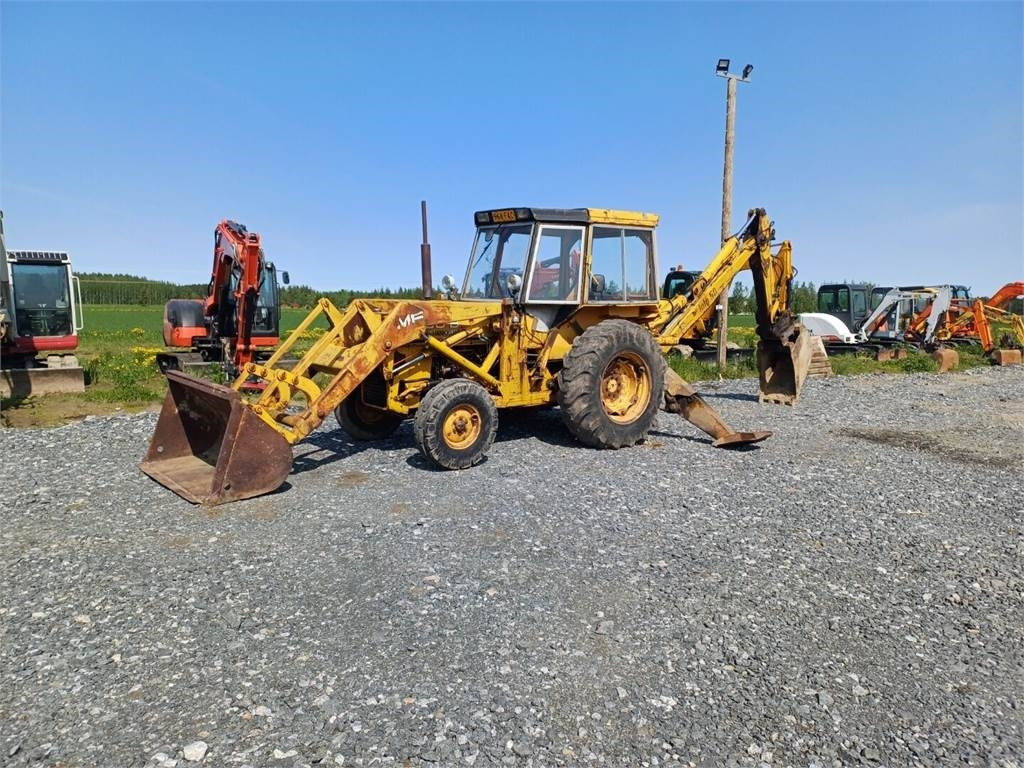 Massey Ferguson 50B traktorikaivuri - Tractopelle: photos 1 Massey Ferguson 50B traktorikaivuri - Tractopelle: photos 1