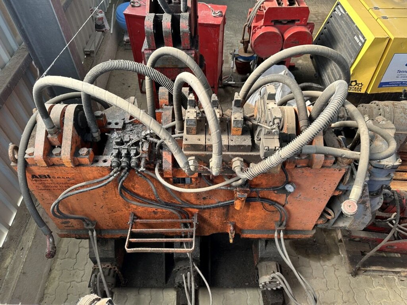Abi RE 12/14300 Pile Driver & Drill Rig - Mât de battage: photos 4 Abi RE 12/14300 Pile Driver & Drill Rig - Mât de battage: photos 4