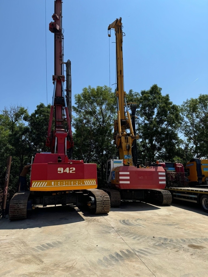 Liebherr R 942 Litronic - Foreuse: photos 2 Liebherr R 942 Litronic - Foreuse: photos 2