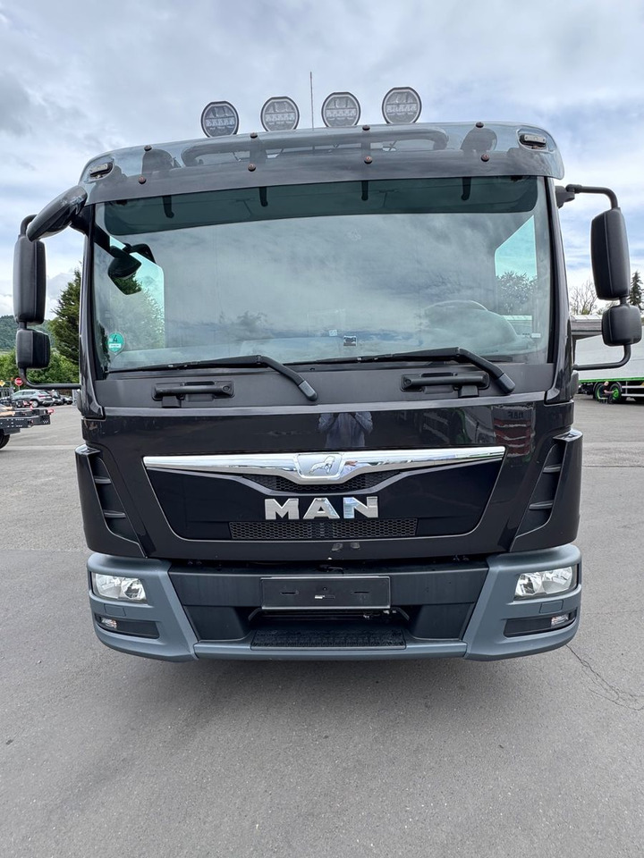 MAN TGL 12.220/LBW/Klima/Navi/2xAHK - Camion pour le transport de boissons: photos 4 MAN TGL 12.220/LBW/Klima/Navi/2xAHK - Camion pour le transport de boissons: photos 4