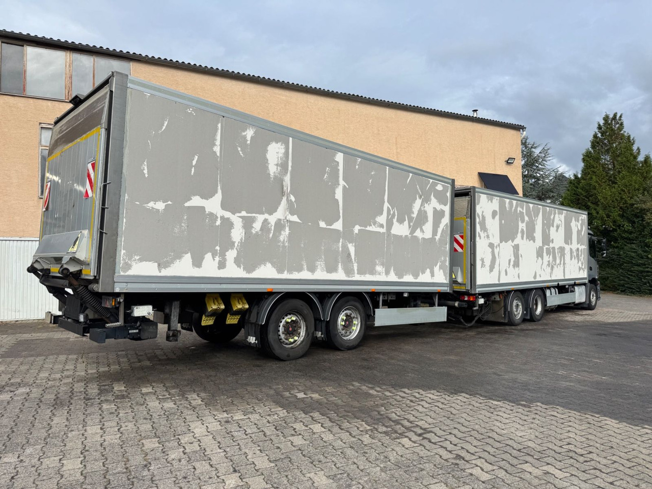Mercedes-Benz Antos 2540/2xLBW/Kühlung-Defekt/5instock - Camion frigorifique: photos 3 Mercedes-Benz Antos 2540/2xLBW/Kühlung-Defekt/5instock - Camion frigorifique: photos 3