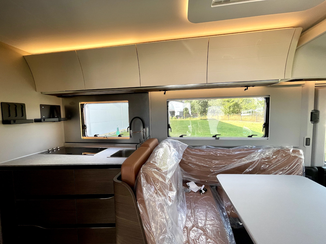 Adria Super Sonic 890 LC - Camping-car intégral: photos 4 Adria Super Sonic 890 LC - Camping-car intégral: photos 4