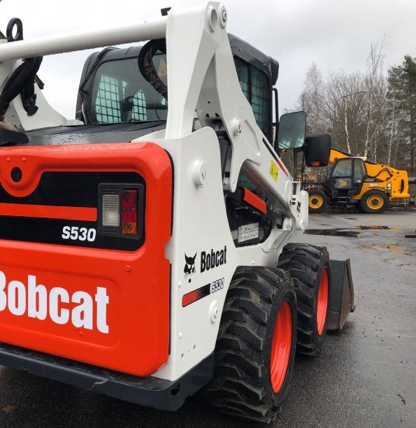 Bobcat S530 - Engins de chantier: photos 1 Bobcat S530 - Engins de chantier: photos 1
