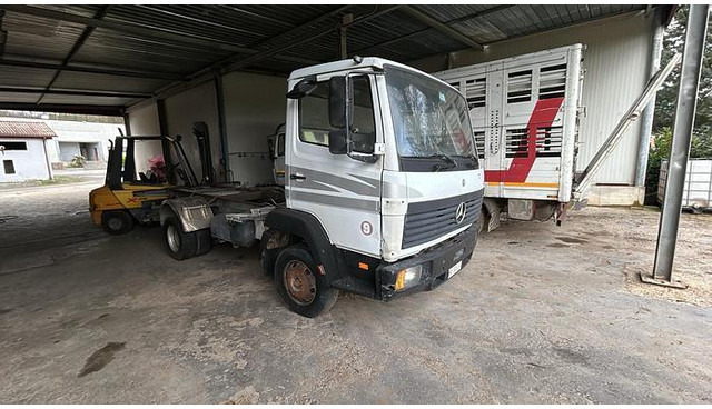Mercedes-Benz 711 - Camion: photos 2 Mercedes-Benz 711 - Camion: photos 2