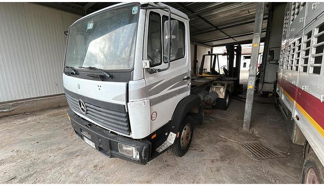 Mercedes-Benz 711 - Camion: photos 1 Mercedes-Benz 711 - Camion: photos 1
