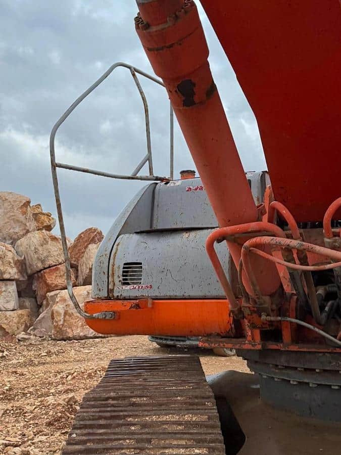 FIAT KOBELCO E305 - Pelle sur chenille: photos 5 FIAT KOBELCO E305 - Pelle sur chenille: photos 5