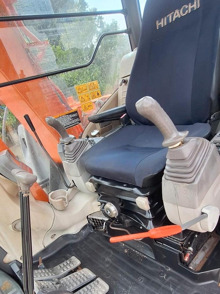 HITACHI ZX70LC - Mini pelle: photos 5 HITACHI ZX70LC - Mini pelle: photos 5