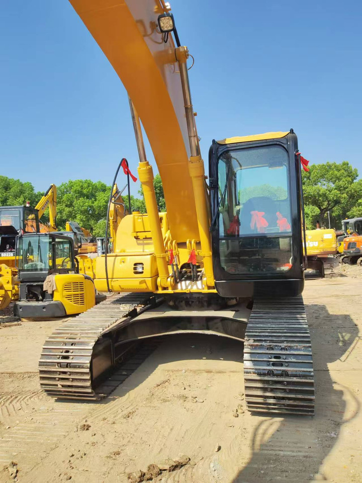 CATERPILLAR 320CL - Pelle sur chenille: photos 5 CATERPILLAR 320CL - Pelle sur chenille: photos 5