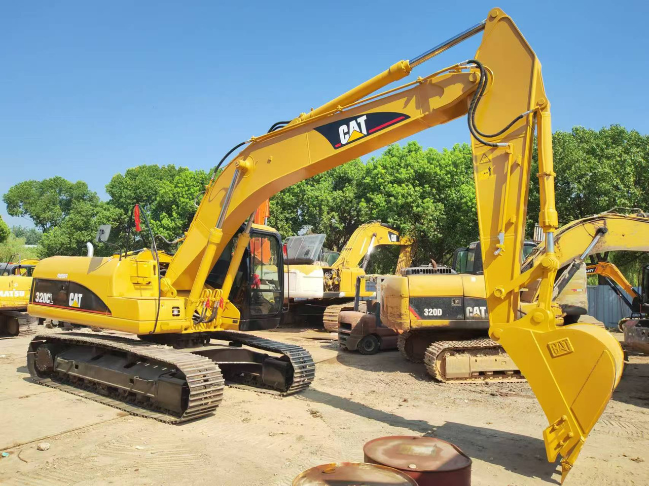 CATERPILLAR 320CL - Pelle sur chenille: photos 3 CATERPILLAR 320CL - Pelle sur chenille: photos 3