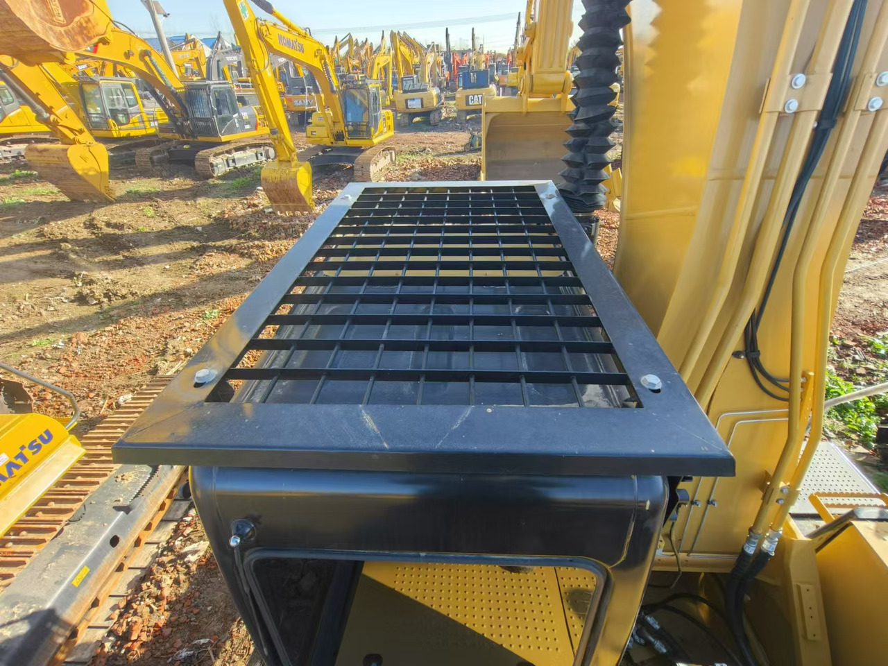 CATERPILLAR 330D - Pelle sur chenille: photos 4 CATERPILLAR 330D - Pelle sur chenille: photos 4