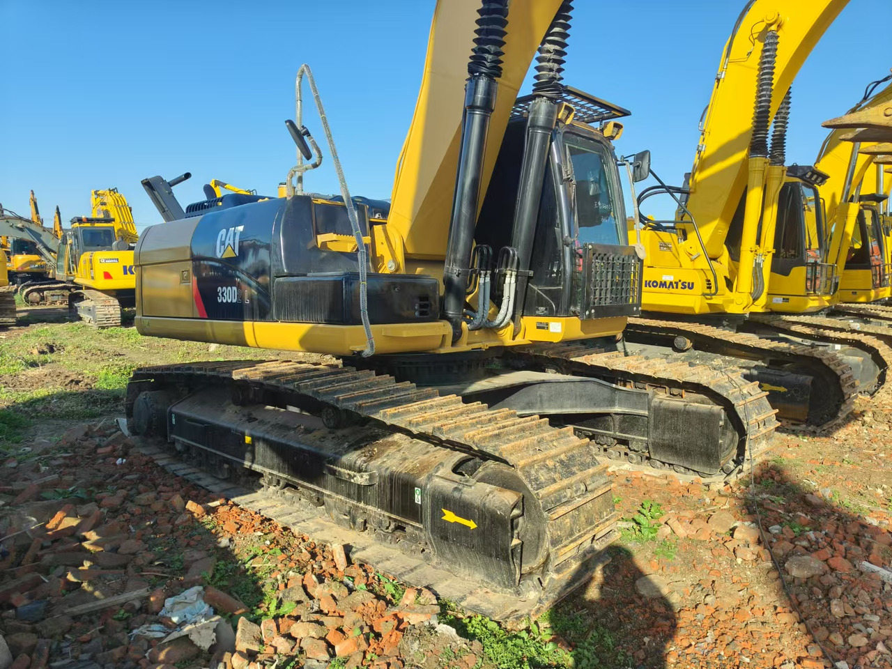 CATERPILLAR 330D2 - Pelle sur chenille: photos 4 CATERPILLAR 330D2 - Pelle sur chenille: photos 4