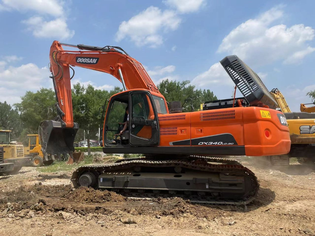 DOOSAN DX340 - Pelle sur chenille: photos 1 DOOSAN DX340 - Pelle sur chenille: photos 1
