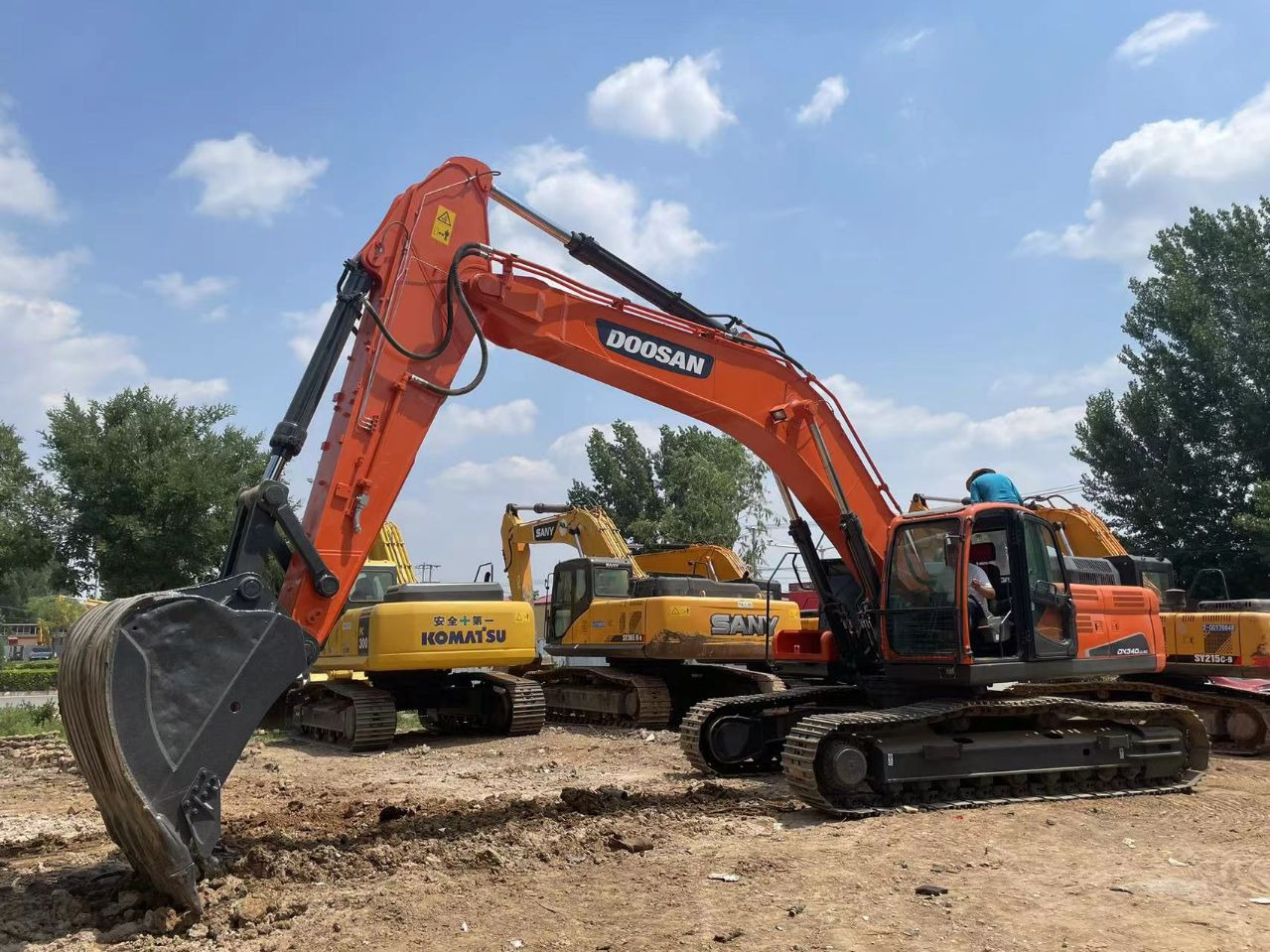 DOOSAN DX340 - Pelle sur chenille: photos 3 DOOSAN DX340 - Pelle sur chenille: photos 3